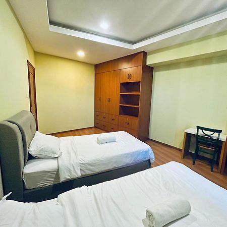 Kuching City Center Riverbank Suites With Marvelous River View Екстер'єр фото