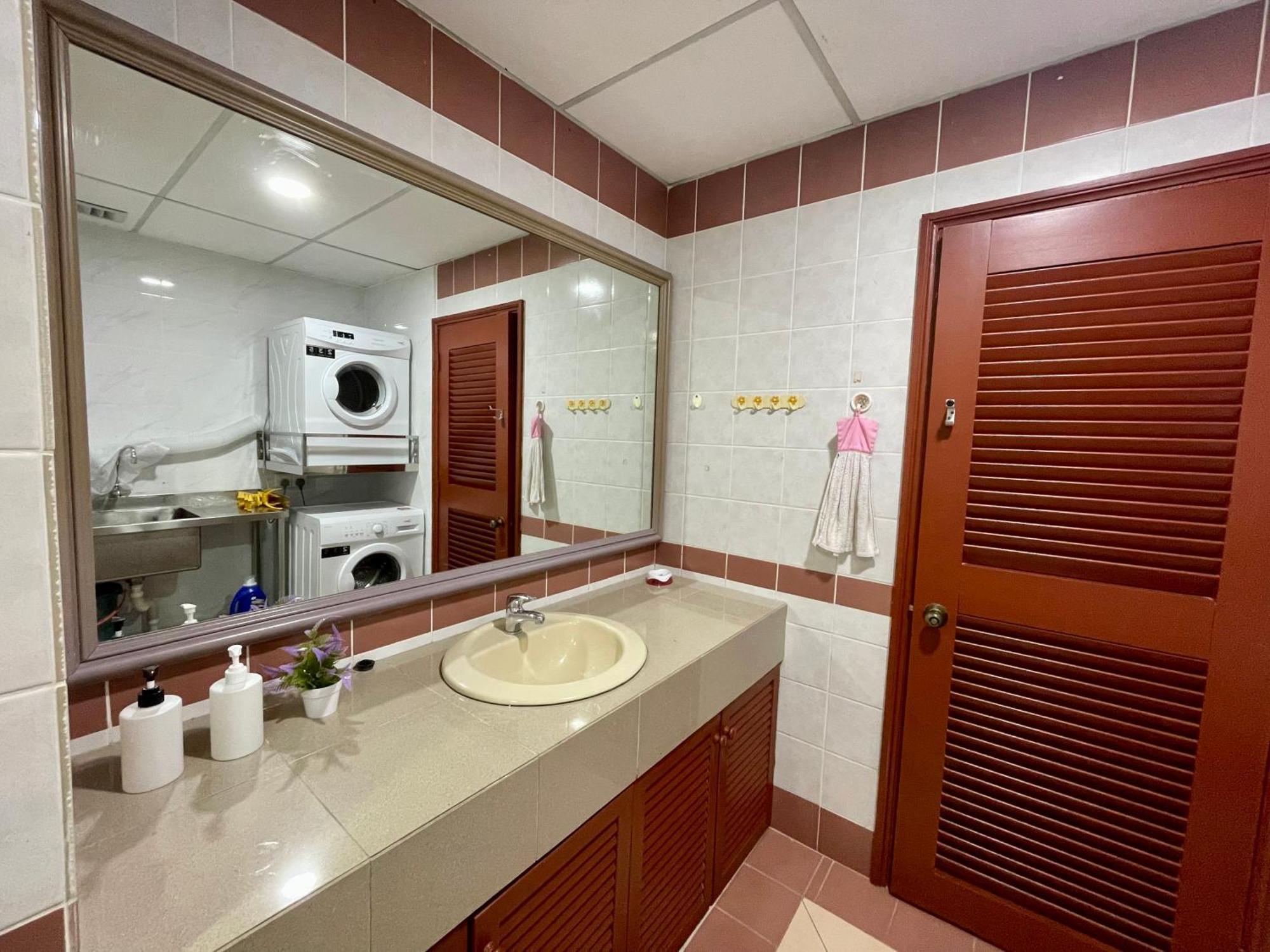 Kuching City Center Riverbank Suites With Marvelous River View Екстер'єр фото