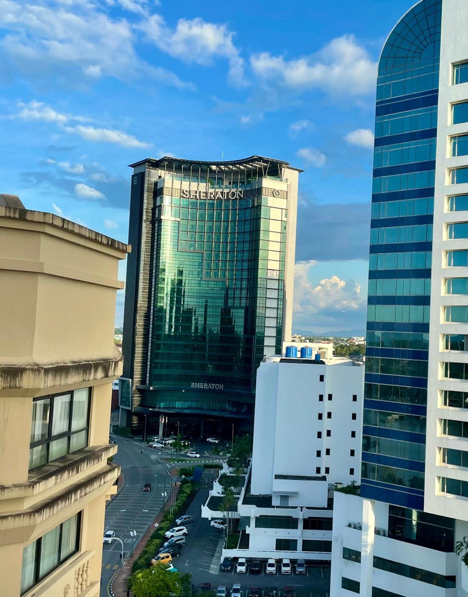 Kuching City Center Riverbank Suites With Marvelous River View Екстер'єр фото