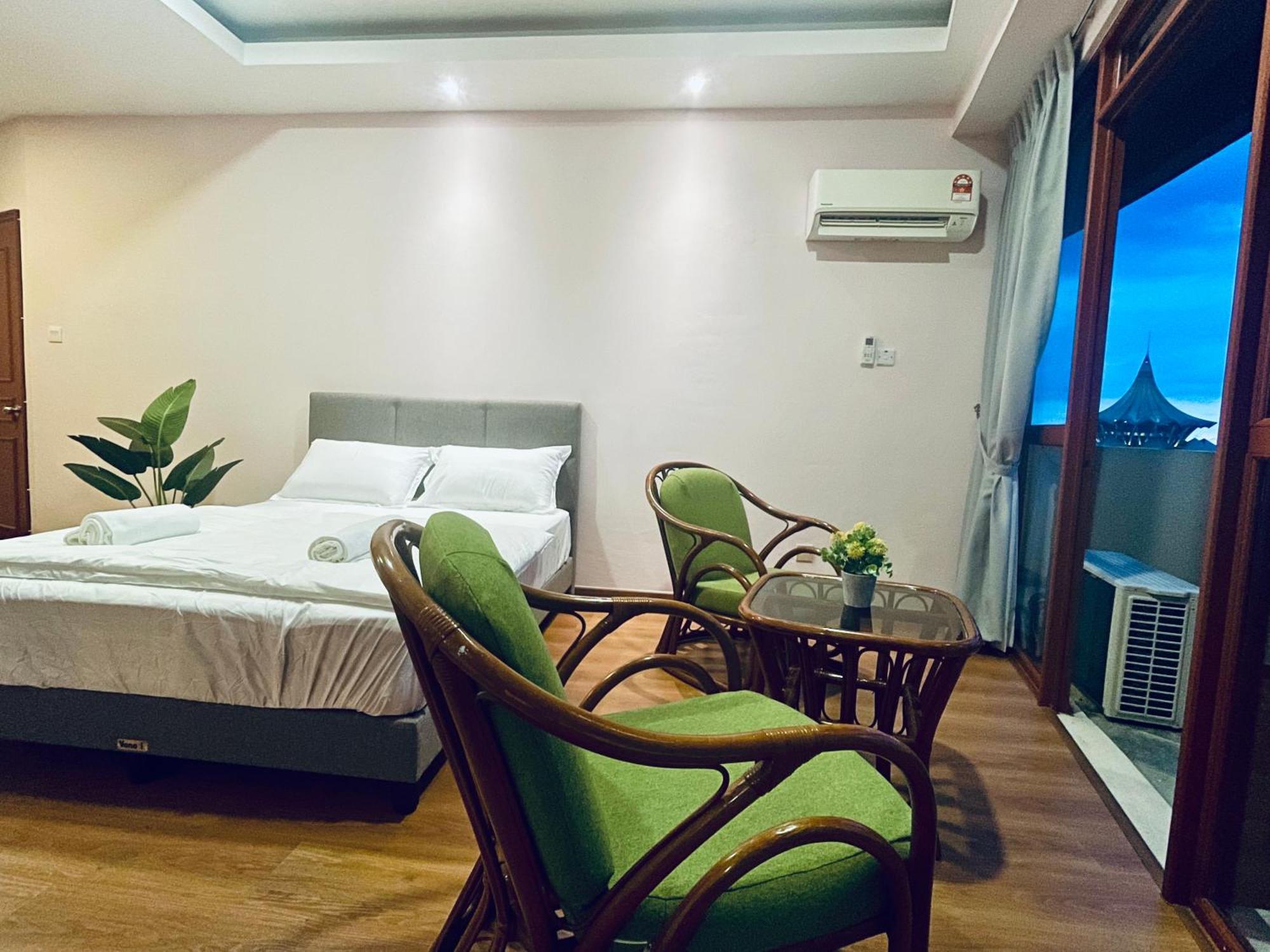 Kuching City Center Riverbank Suites With Marvelous River View Екстер'єр фото